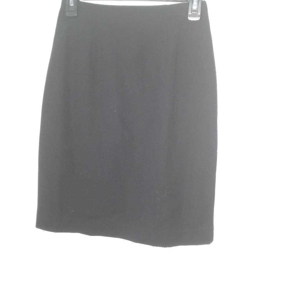 Elliott Lauren black skirt size 4